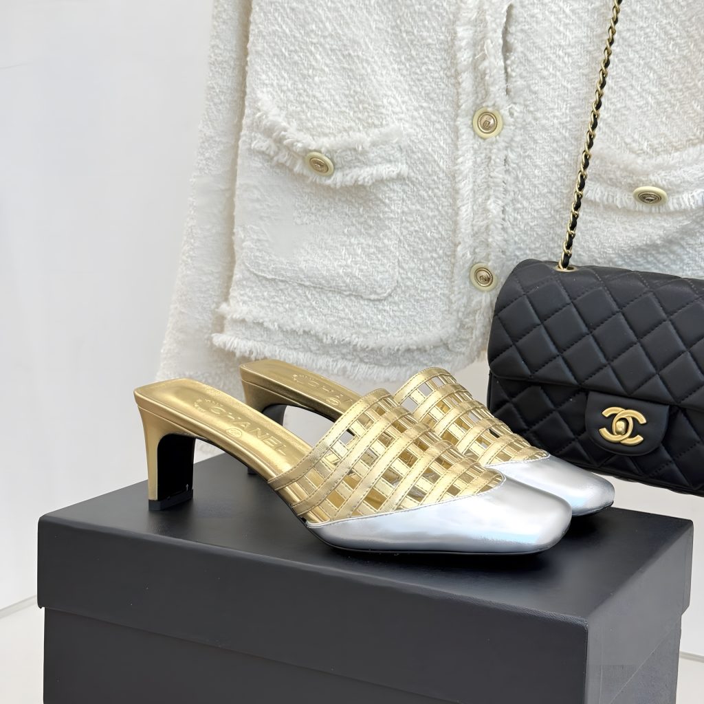CHANEL 26M Cruise Collection Cutout Woven Square Toe Block Heel Mules