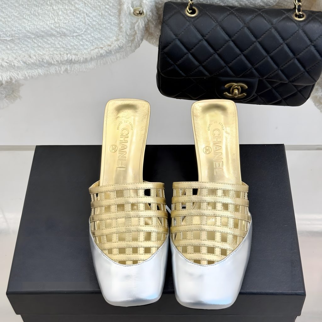CHANEL 26M Cruise Collection Cutout Woven Square Toe Block Heel Mules