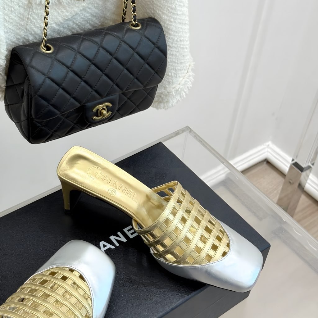 CHANEL 26M Cruise Collection Cutout Woven Square Toe Block Heel Mules