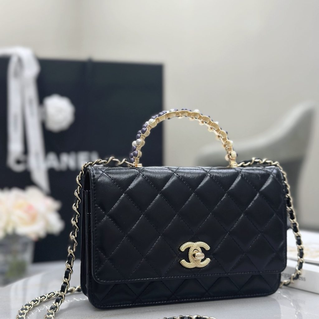 Chanel WOC Mini Wallet on Chain in Caviar Leather and Magnetic Snap Shoulder Crossbody Designer