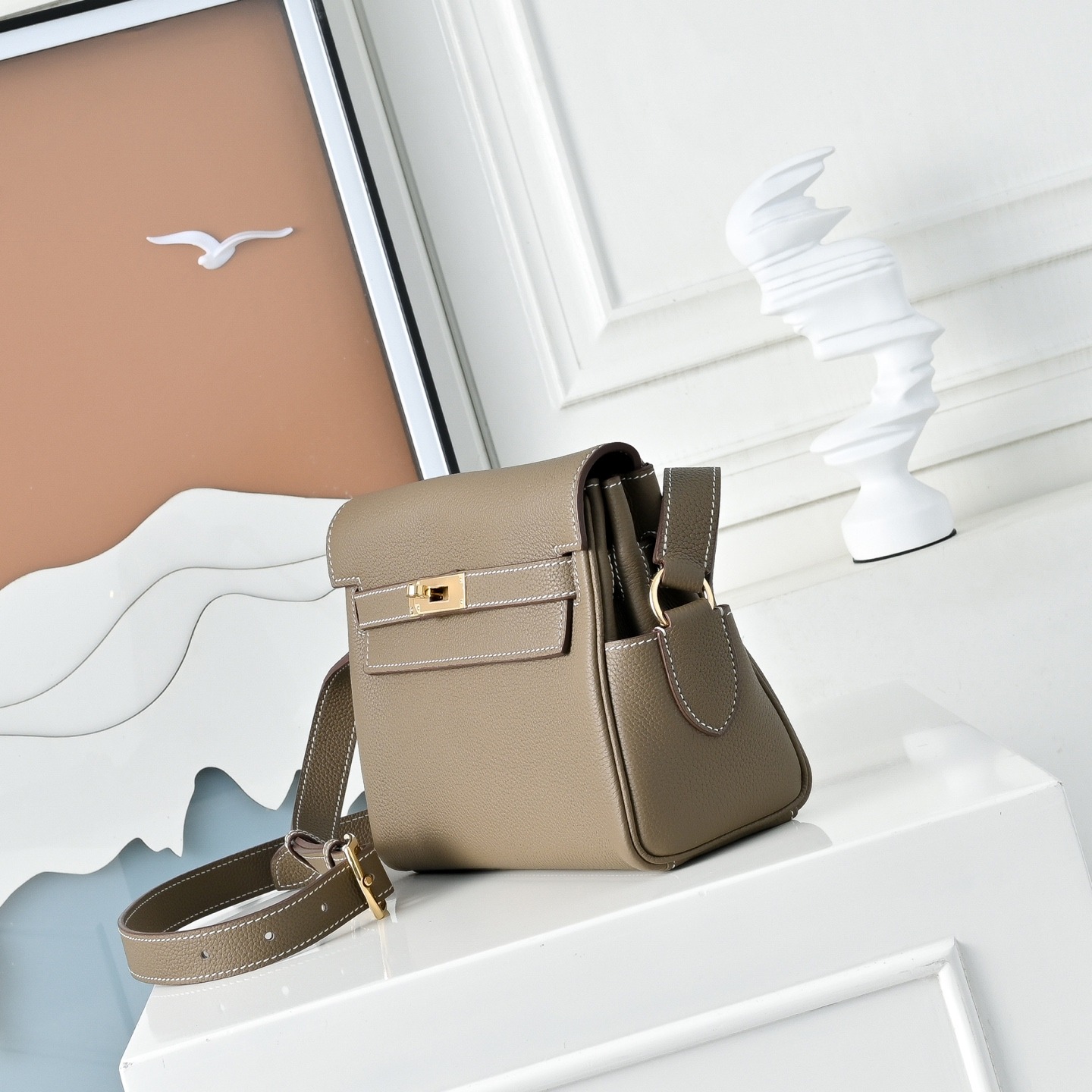 Hermès Kelly Messenger 25cm in Togo Calfskin with Turn Closure for Shoulder Bag and Crossbody Bags