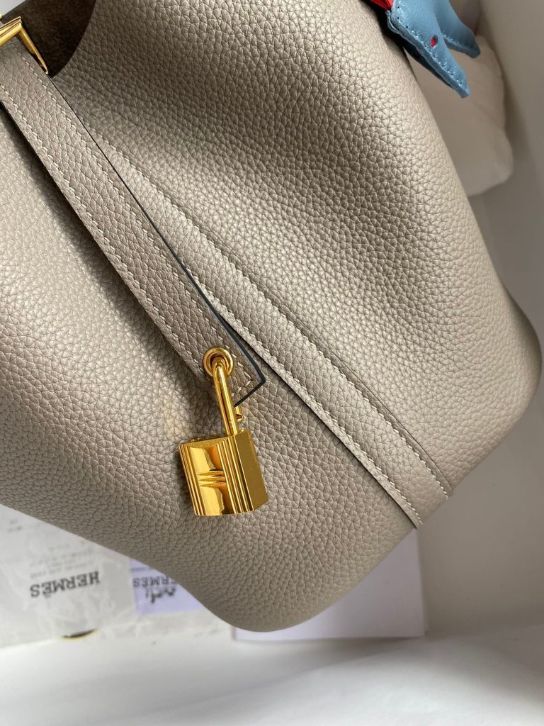 Hermes Picotin Lock 18 Bucket Bag, Gold Hardware Grain Leather for Hand Shoulder Crossbody Carry