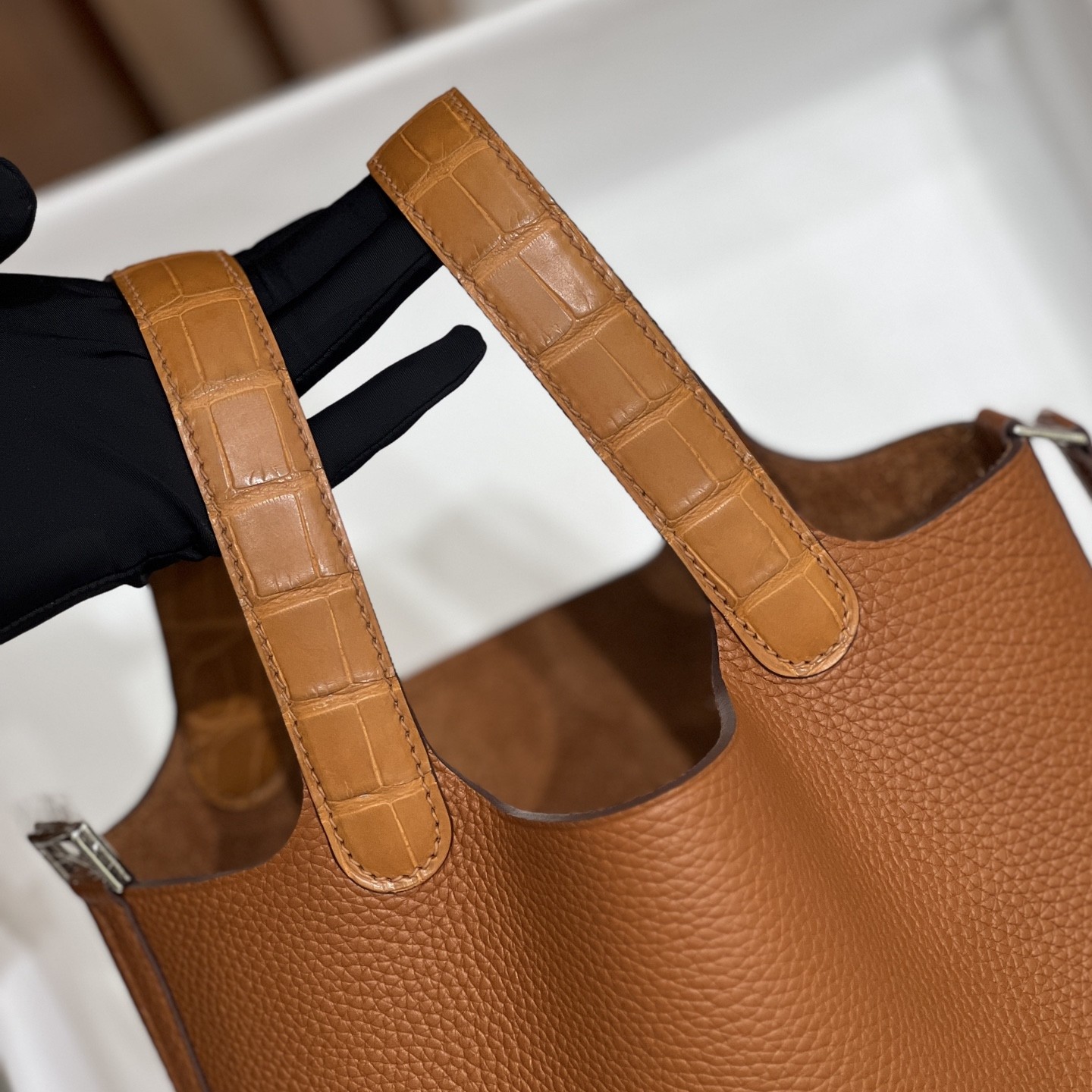 Hermès Picotin Lock 18 in Togo Leather with Magnetic Snap and Strap for Handheld Carry