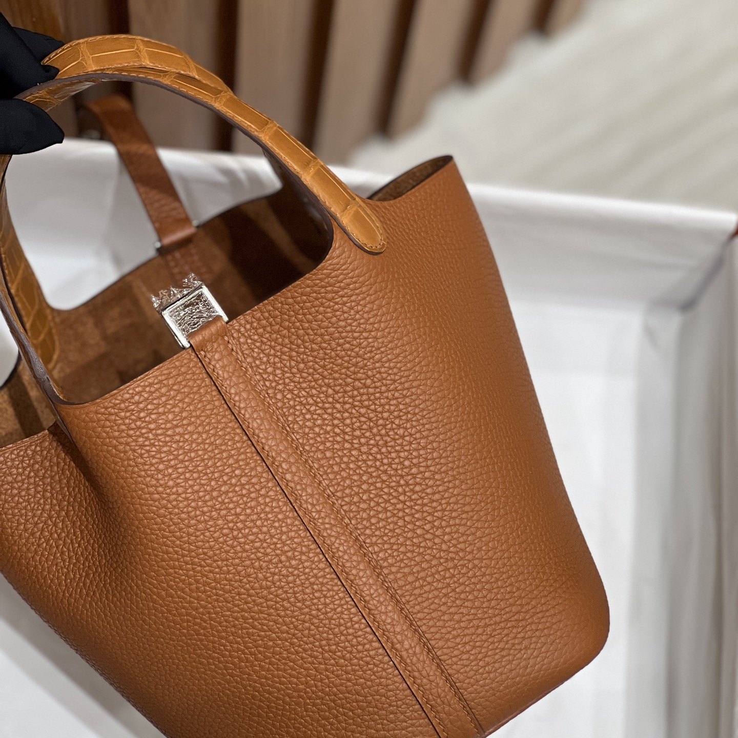 Hermès Picotin Lock 18 in Togo Leather with Magnetic Snap and Strap for Handheld Carry