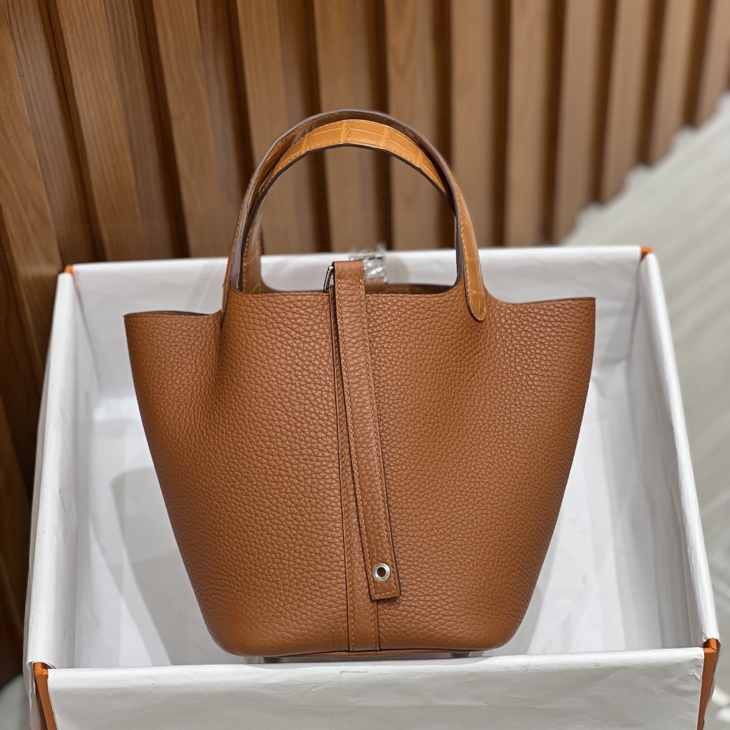 Hermès Picotin Lock 18 in Togo Leather with Magnetic Snap and Strap for Handheld Carry