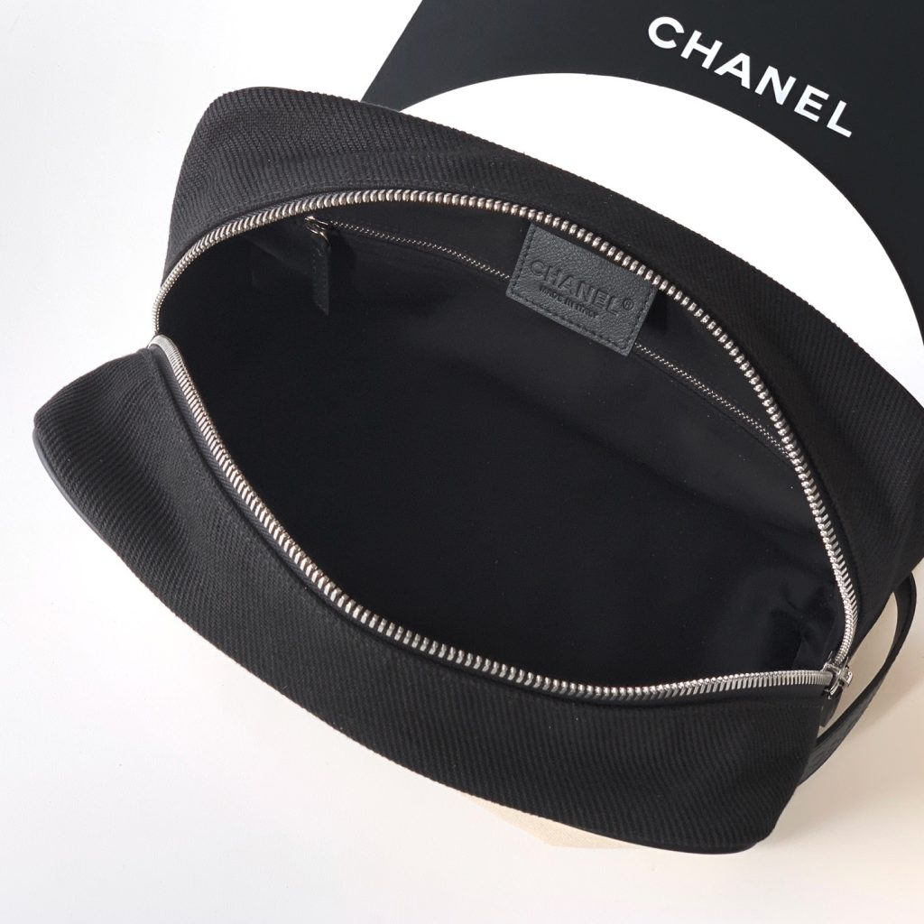 Chanel Coco Beach Large in Canvas with Leather Trim and Zipper for Hand Shoulder Carry