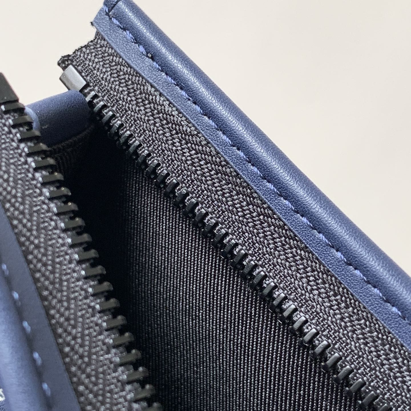 Louis Vuitton Taïgarama in Monogram Coated Canvas / Taïga Leather with Zipper Closure for Shoulder B