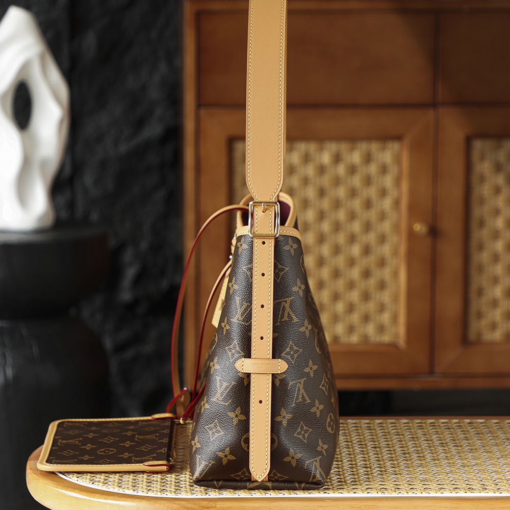 Louis Vuitton Carryall in Monogram Canvas with Drawstring for Shoulder Handheld Bag Carry