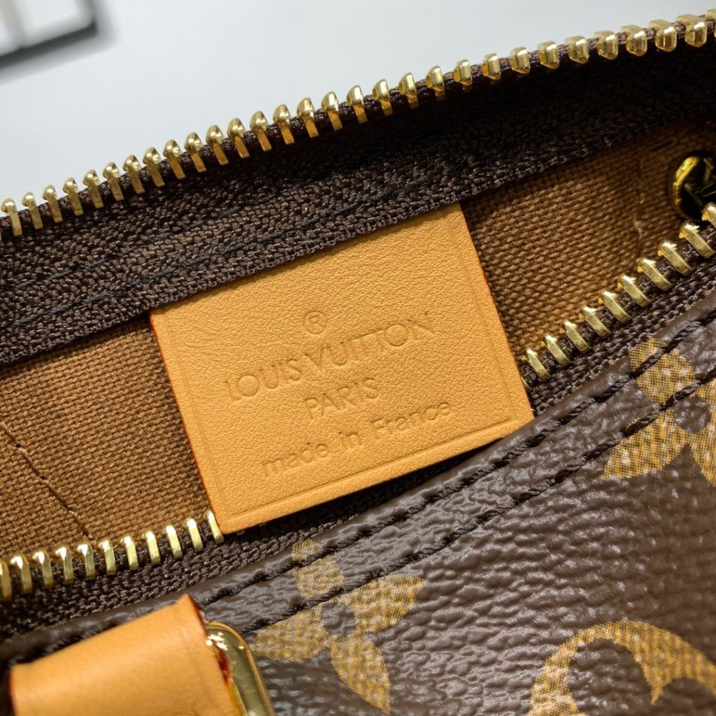 Louis Vuitton Nano Speedy in Monogram Canvas with Zipper Closure for HandheldShoulderCrossbody M8108
