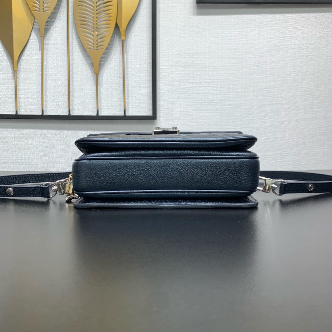Louis Vuitton Pochette Métis in Monogram Eclipse Calfskin with Turn-lock and Zipper Closure