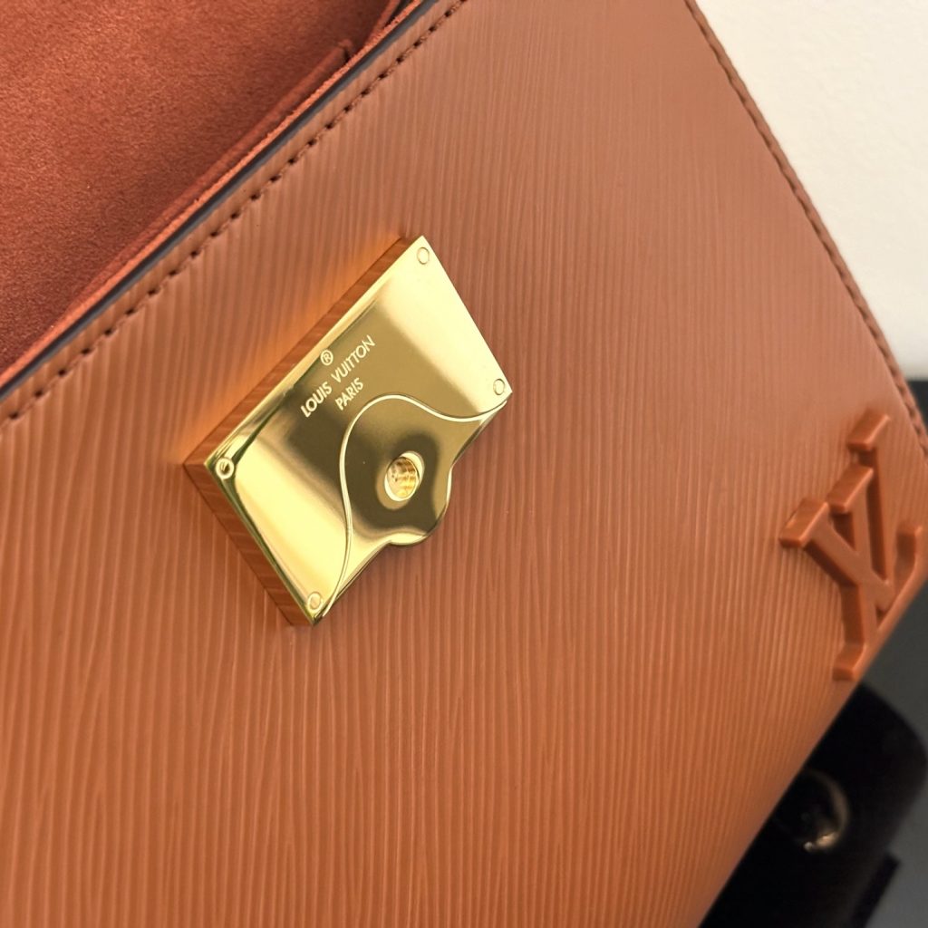 Louis Vuitton Cluny in Epi Leather with Turn-lock Flap Closure for Hand CarryShoulder BagCrossbody