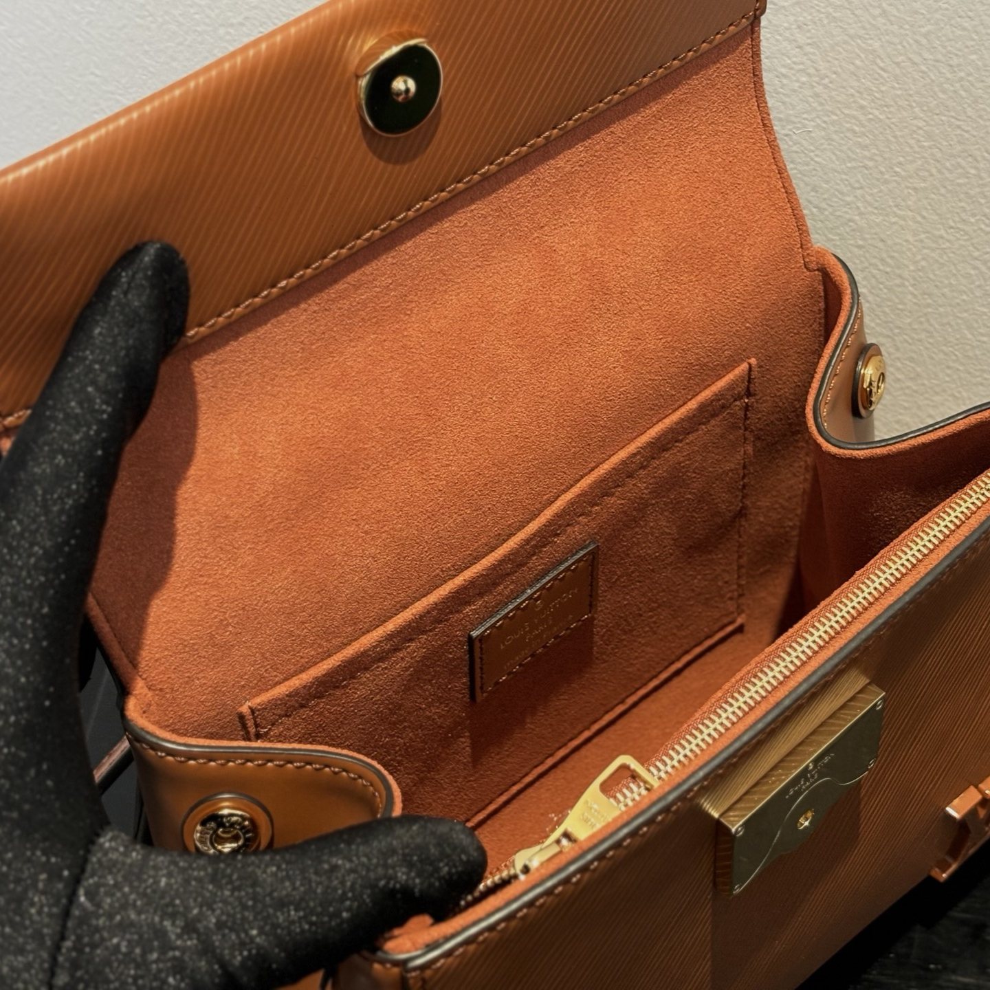 Louis Vuitton Cluny in Epi Leather with Turn-lock Flap Closure for Hand CarryShoulder BagCrossbody