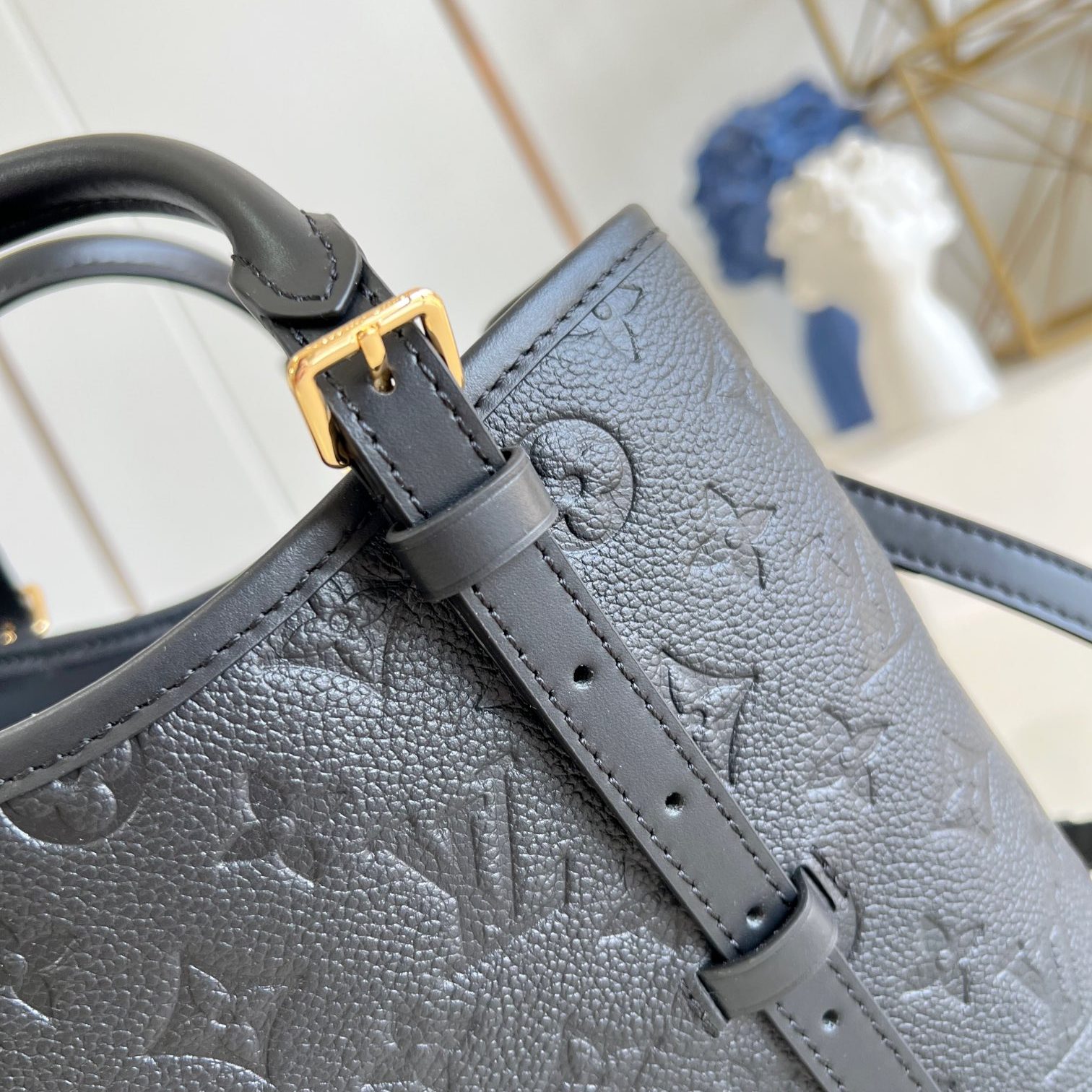 Louis Vuitton Babylone in Monogram Empreinte Calfskin with Zipper Closure for Hand CarryShoulder Bag