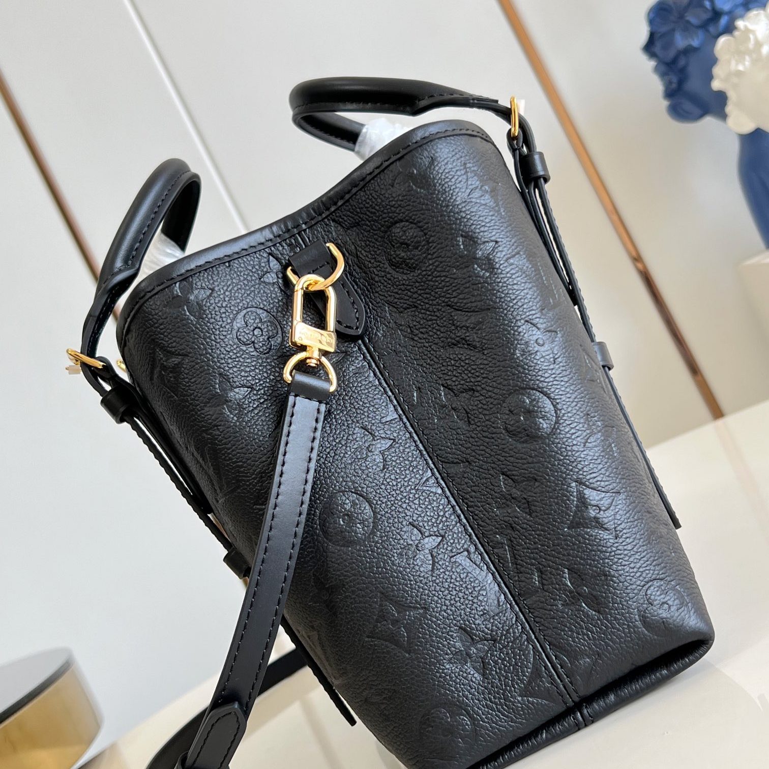 Louis Vuitton Babylone in Monogram Empreinte Calfskin with Zipper Closure for Hand CarryShoulder Bag