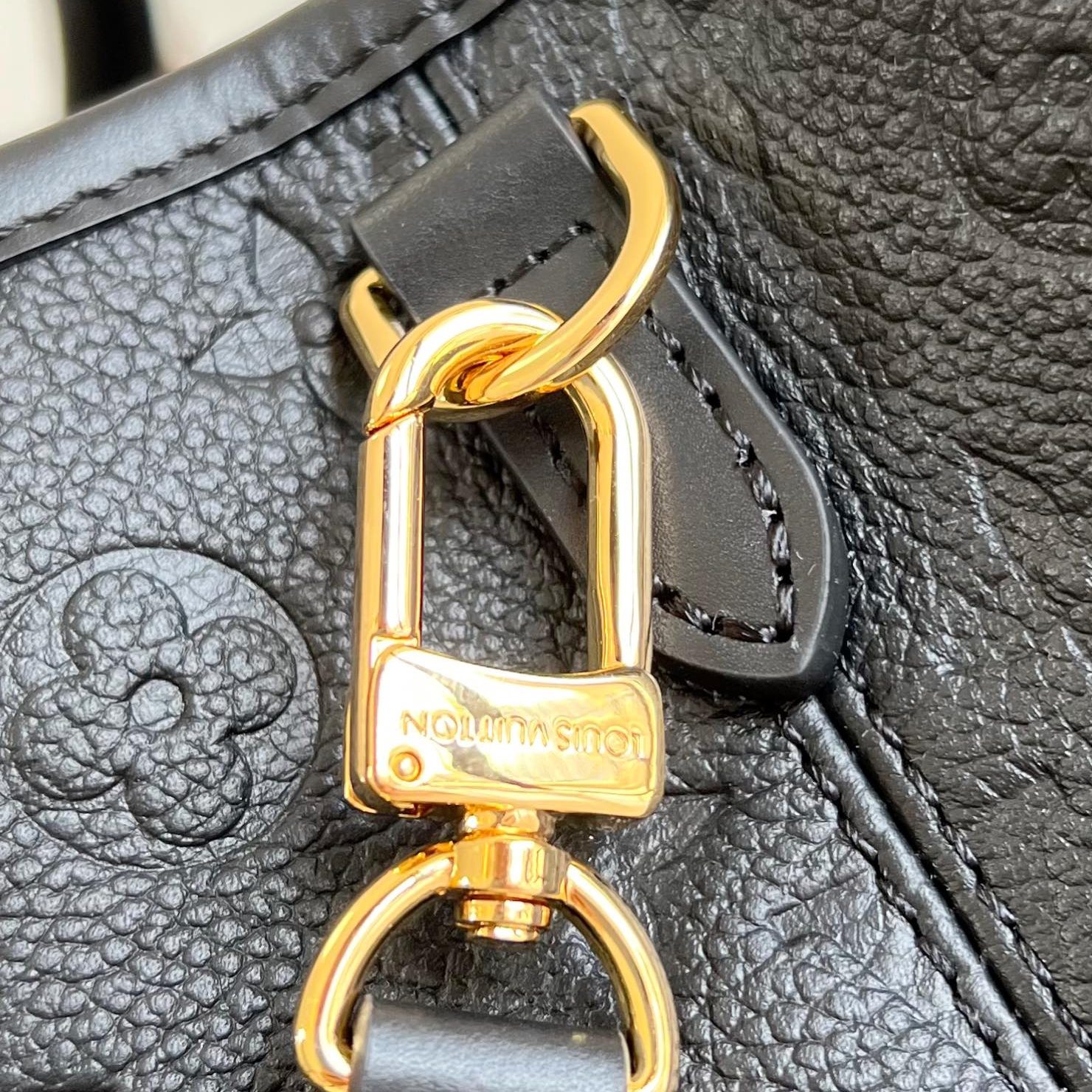 Louis Vuitton Babylone in Monogram Empreinte Calfskin with Zipper Closure for Hand CarryShoulder Bag