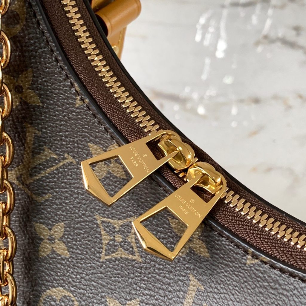 Louis Vuitton Boulogne in Monogram Canvas with Vachetta Leather Trim and Zipper for Shoulder Carry