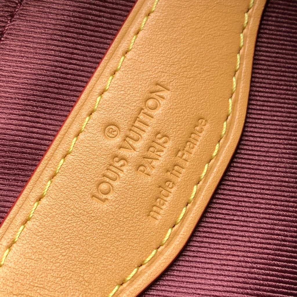 Louis Vuitton Boulogne in Monogram Canvas with Vachetta Leather Trim and Zipper for Shoulder Carry