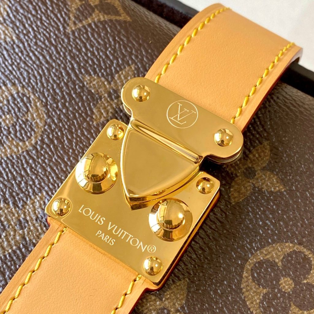 Louis Vuitton Vanity Chain in Monogram Canvas with Magnetic Snap for Shoulder Crossbody Carry
