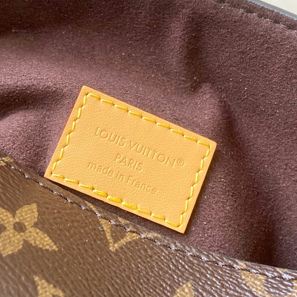 Louis Vuitton Vanity Chain in Monogram Canvas with Magnetic Snap for Shoulder Crossbody Carry