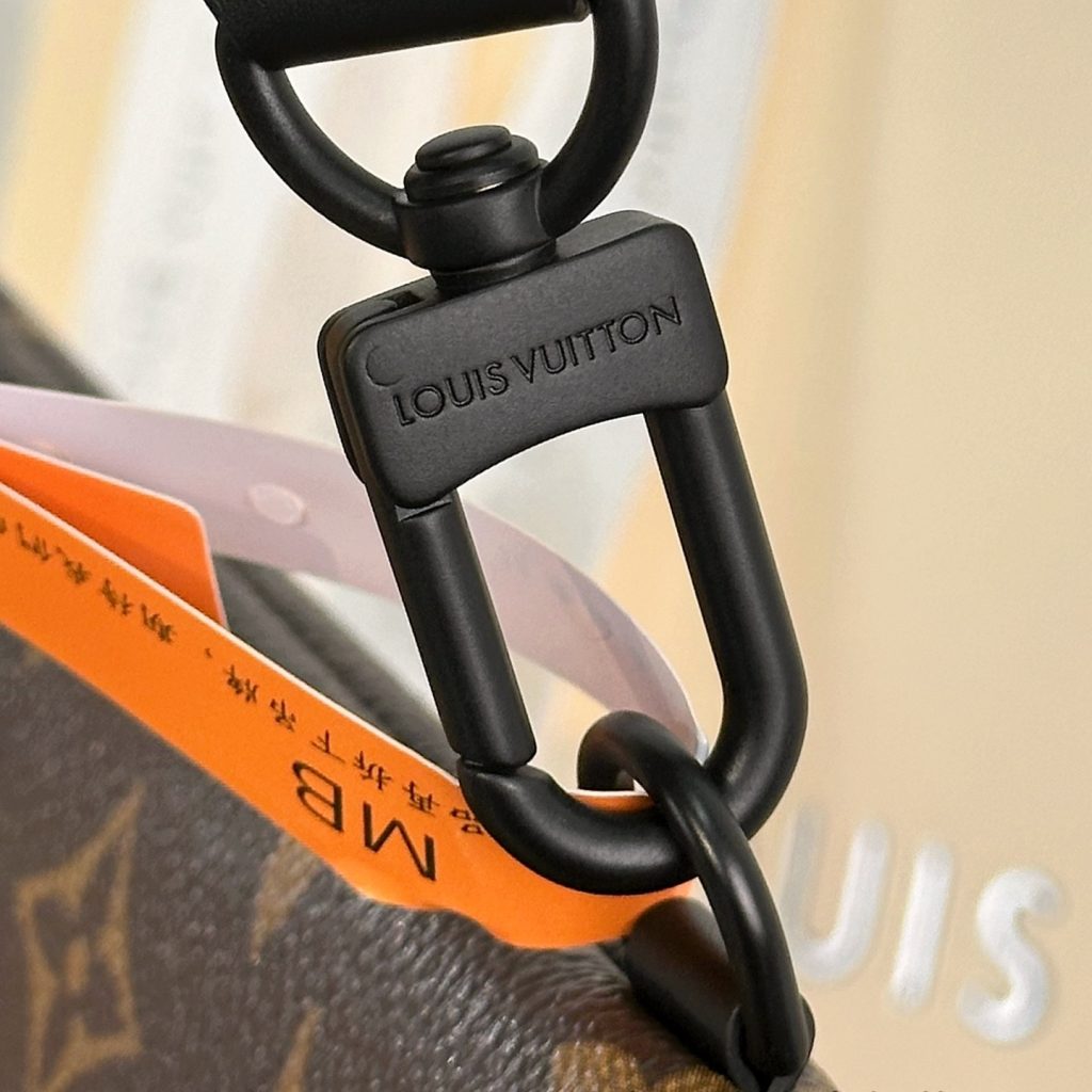 Louis Vuitton Pochette To-Go in Monogram Eclipse Canvas with Zipper Closure for HandheldWristlet