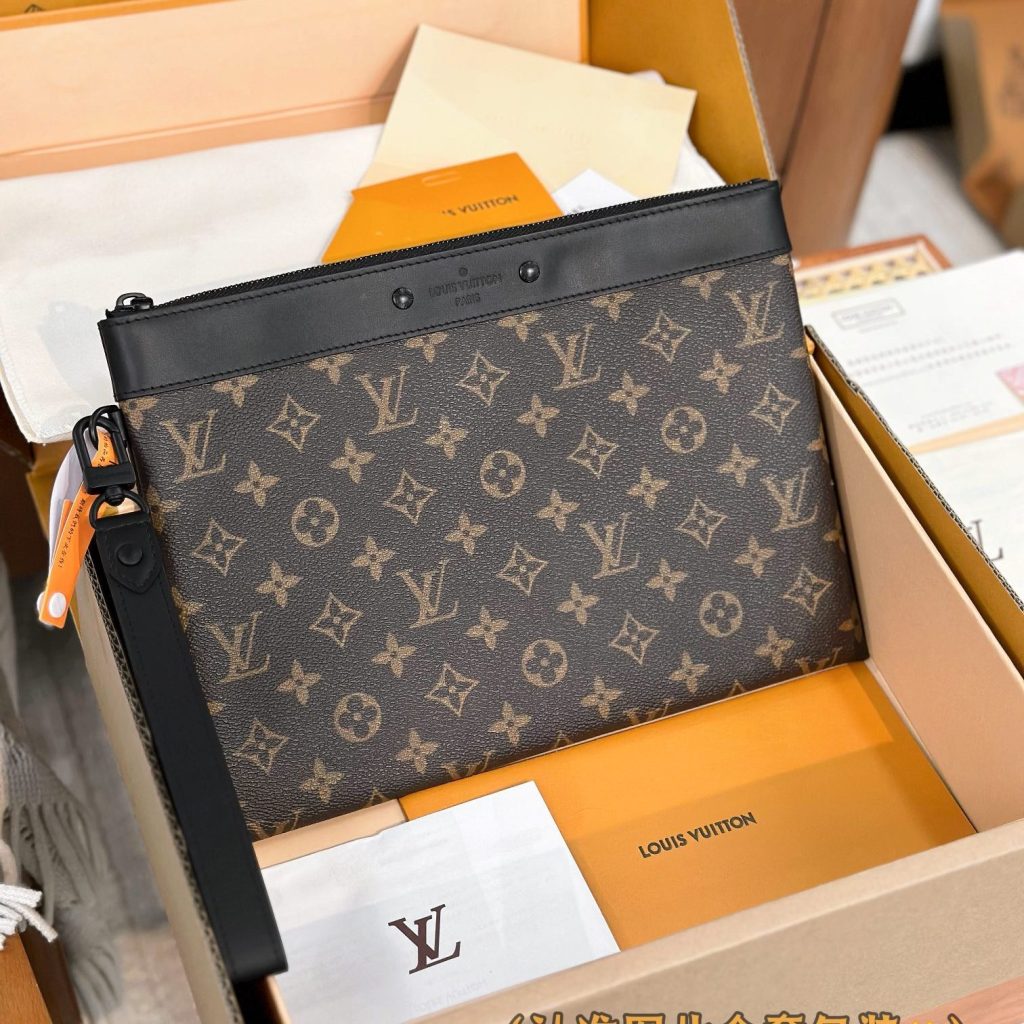 Louis Vuitton Pochette To-Go in Monogram Eclipse Canvas with Zipper Closure for HandheldWristlet