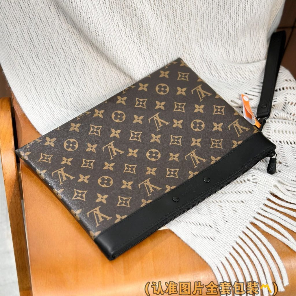 Louis Vuitton Pochette To-Go in Monogram Eclipse Canvas with Zipper Closure for HandheldWristlet