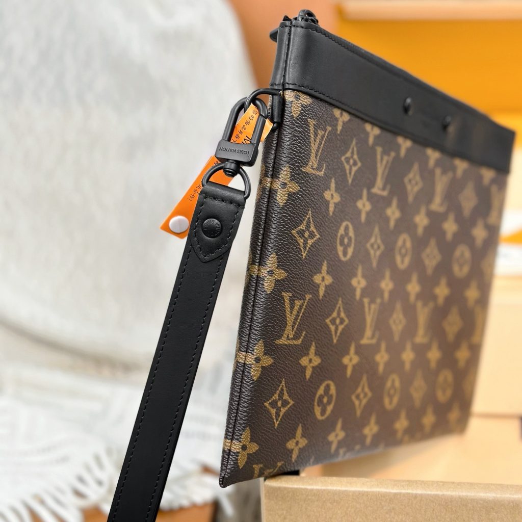 Louis Vuitton Pochette To-Go in Monogram Eclipse Canvas with Zipper Closure for HandheldWristlet