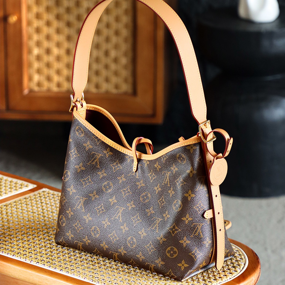 Louis Vuitton Petite Malle Soft MM in Monogram Canvas with Zipper for Handheld Shoulder Carry