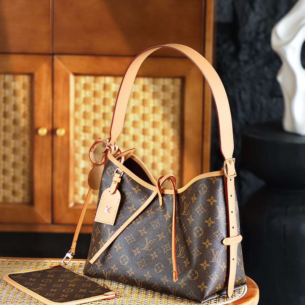 Louis Vuitton Petite Malle Soft MM in Monogram Canvas with Zipper for Handheld Shoulder Carry