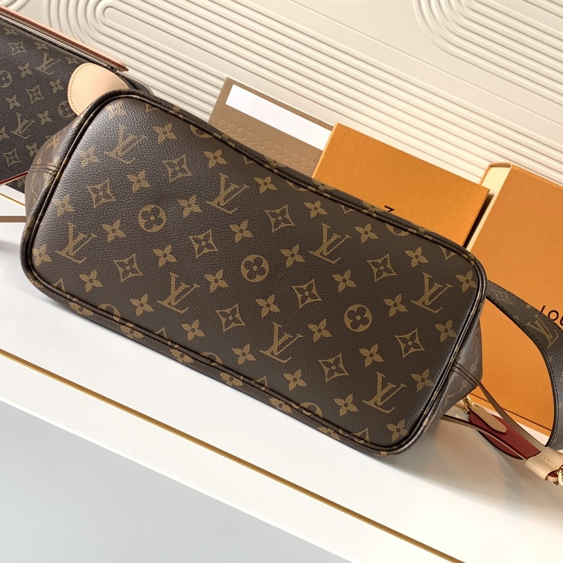 Louis Vuitton Neverfull MM in Monogram Canvas with Multicolor Leather Trim and Open Top