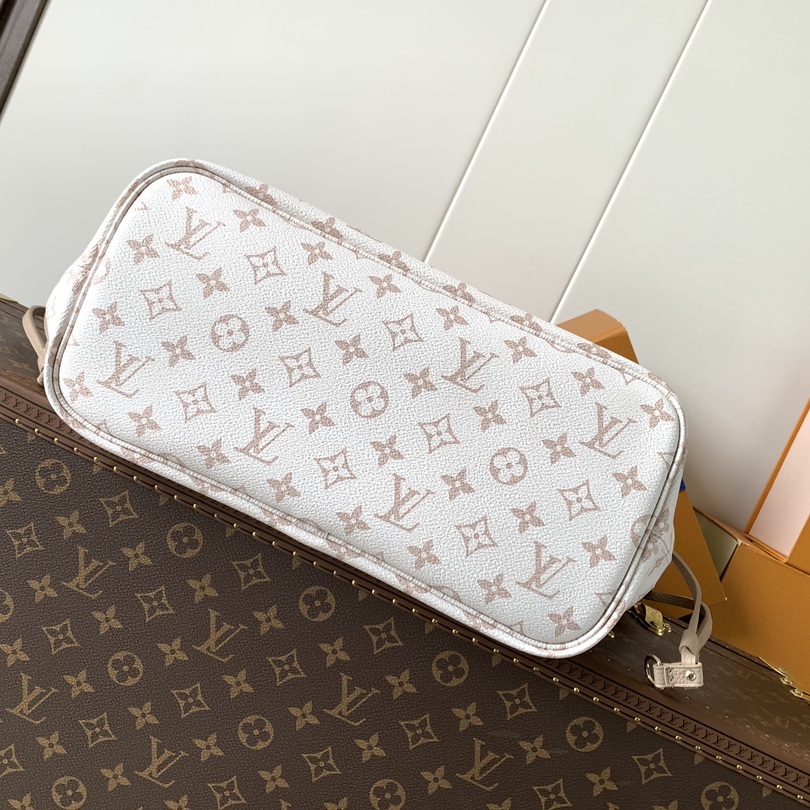 Louis Vuitton Neverfull MM in Monogram Eclipse Canvas with Open Top and Side Sliders for Hand Carry