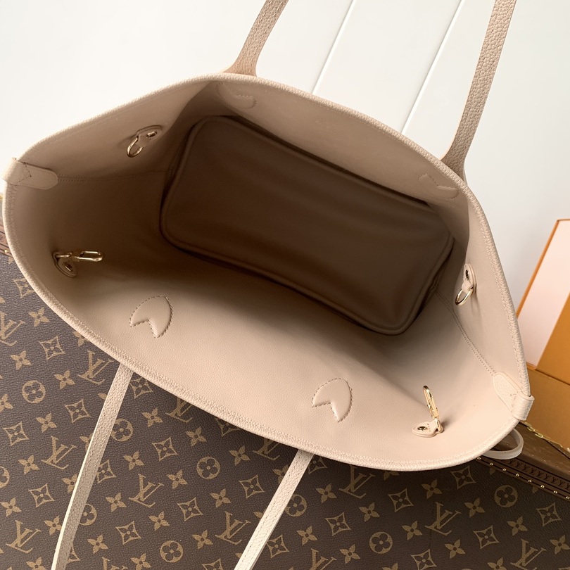 Louis Vuitton Neverfull MM in Monogram Eclipse Canvas with Open Top and Side Sliders for Hand Carry