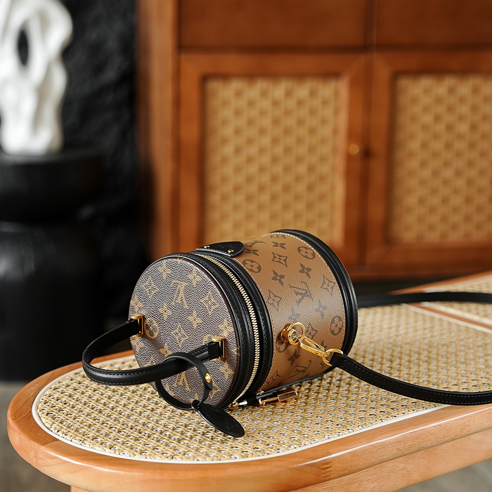 Louis Vuitton Boîte Chapeau 30cm in Monogram Canvas with Black Leather Trim and Zipper