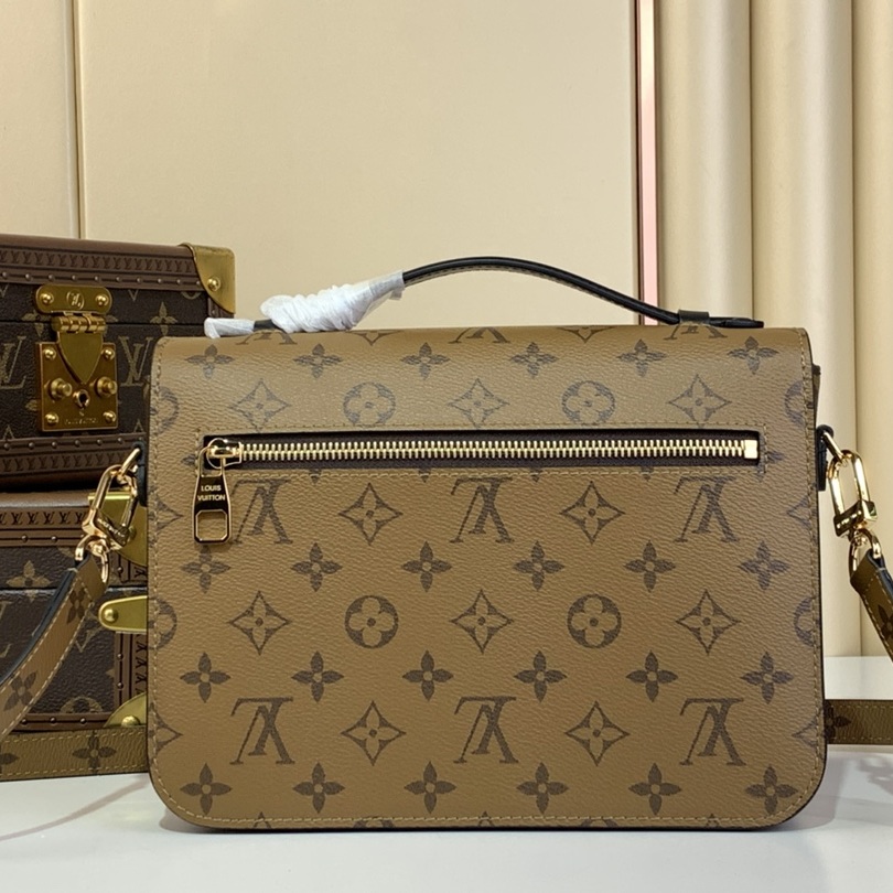 Louis Vuitton Pochette Métis PM in Monogram Canvas with Turn Lock Flap for Shoulder Crossbody