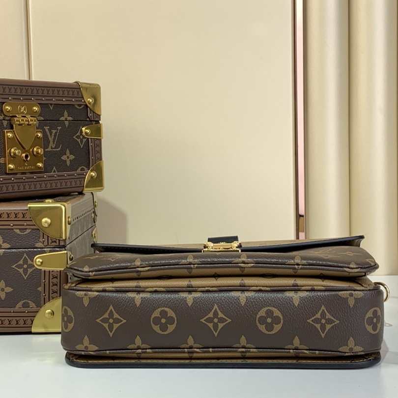 Louis Vuitton Pochette Métis PM in Monogram Canvas with Turn Lock Flap for Shoulder Crossbody