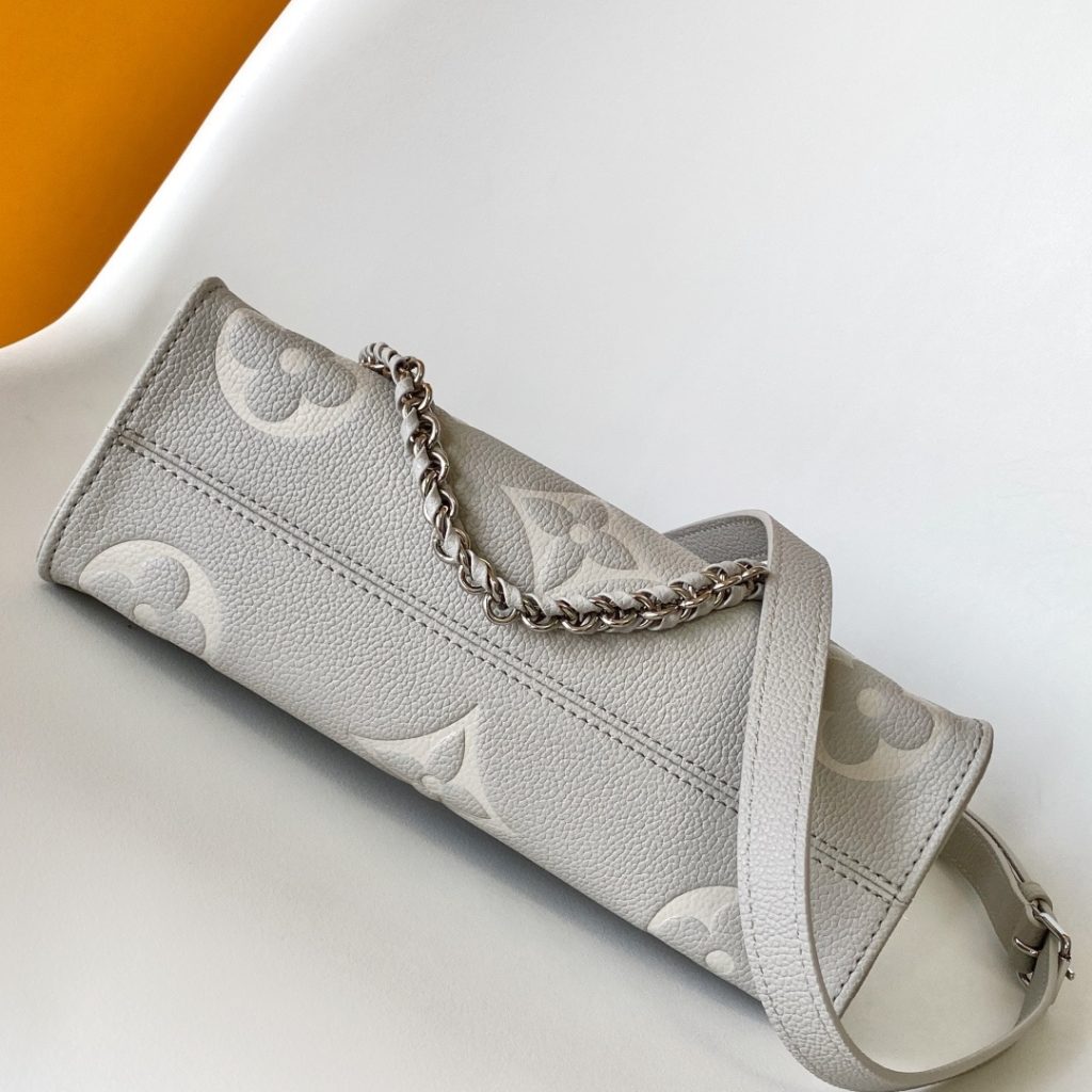 Louis Vuitton OnTheGo MM in Monogram Taurillon Leather with Zipper Closure for Handheld Shoulder Cro