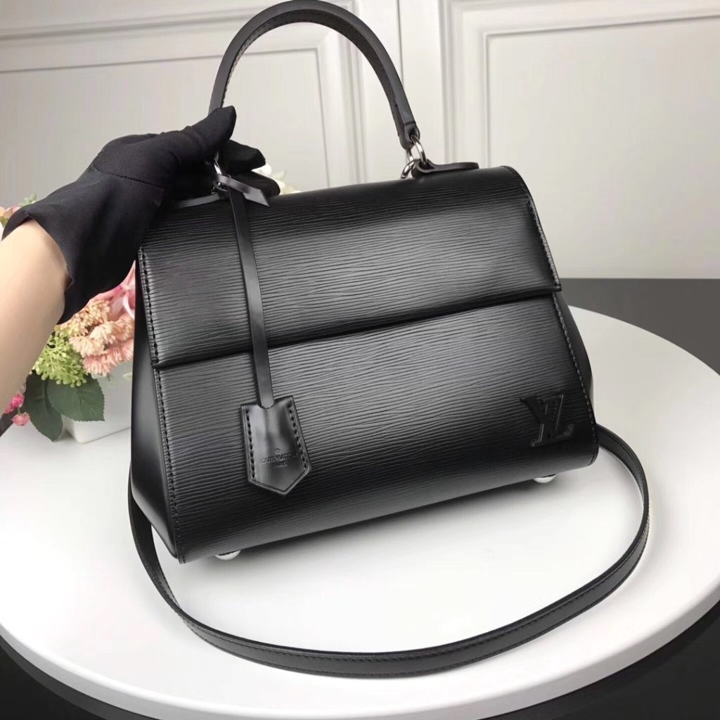 Louis Vuitton Cluny in Epi Leather with Magnetic Snap Closure for HandheldShoulderCrossbody M41305