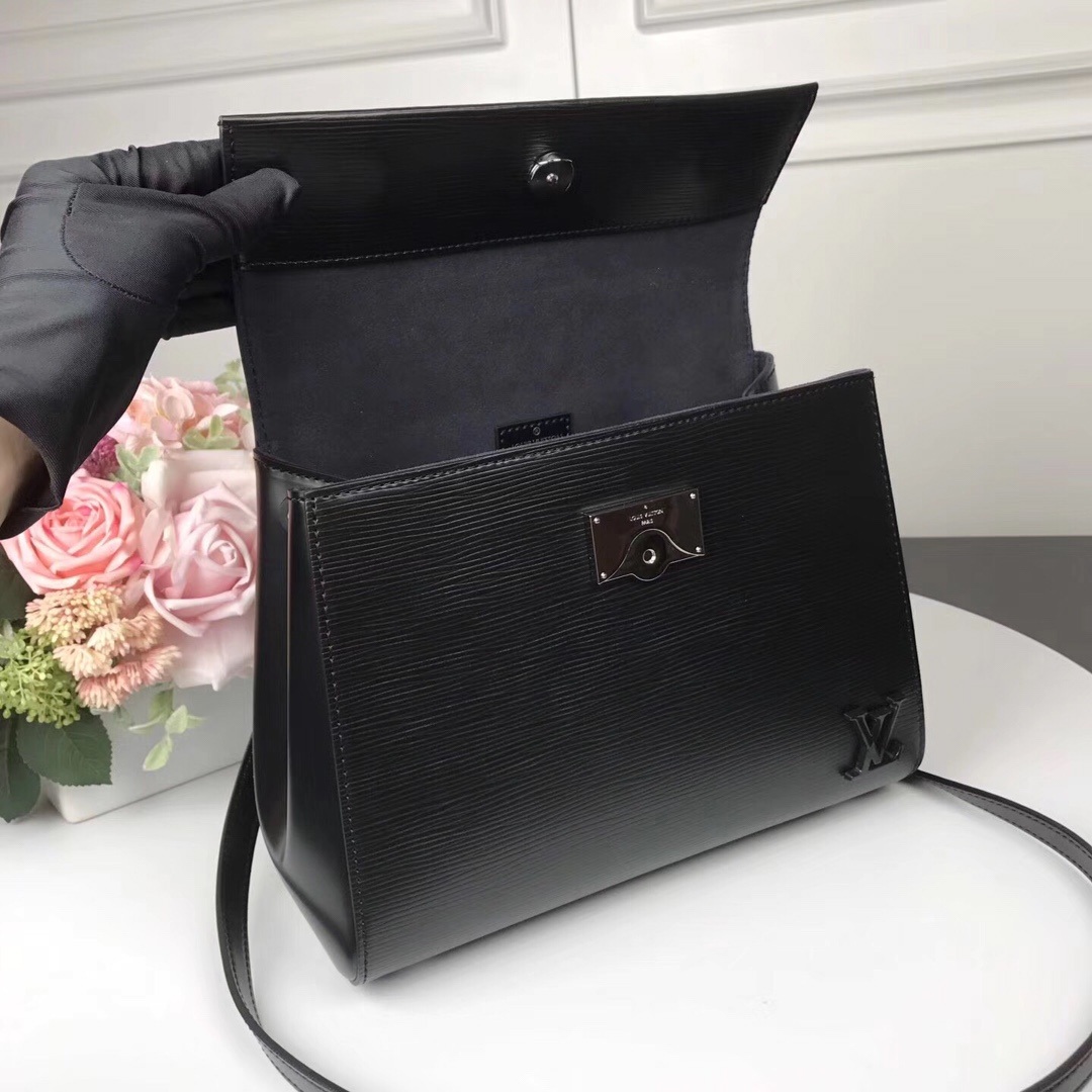 Louis Vuitton Cluny in Epi Leather with Magnetic Snap Closure for HandheldShoulderCrossbody M41305