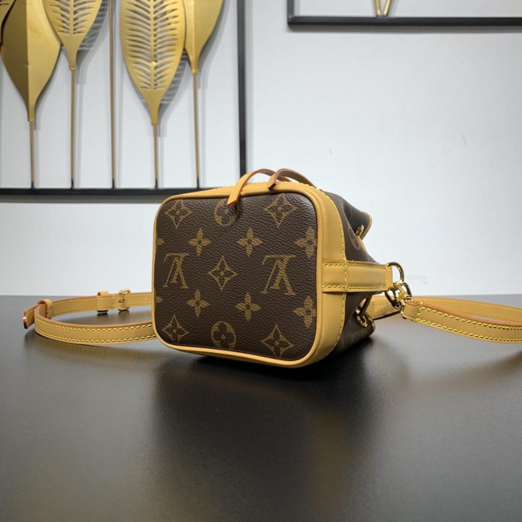 Louis Vuitton Noé in Monogram Canvas and Vachetta Leather with Drawstring for Handheld Carry
