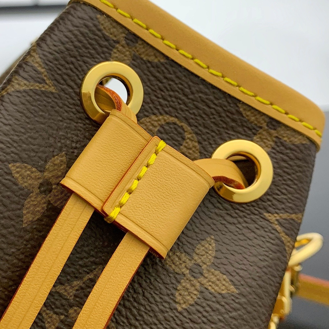 Louis Vuitton Noé in Monogram Canvas and Vachetta Leather with Drawstring for Handheld Carry