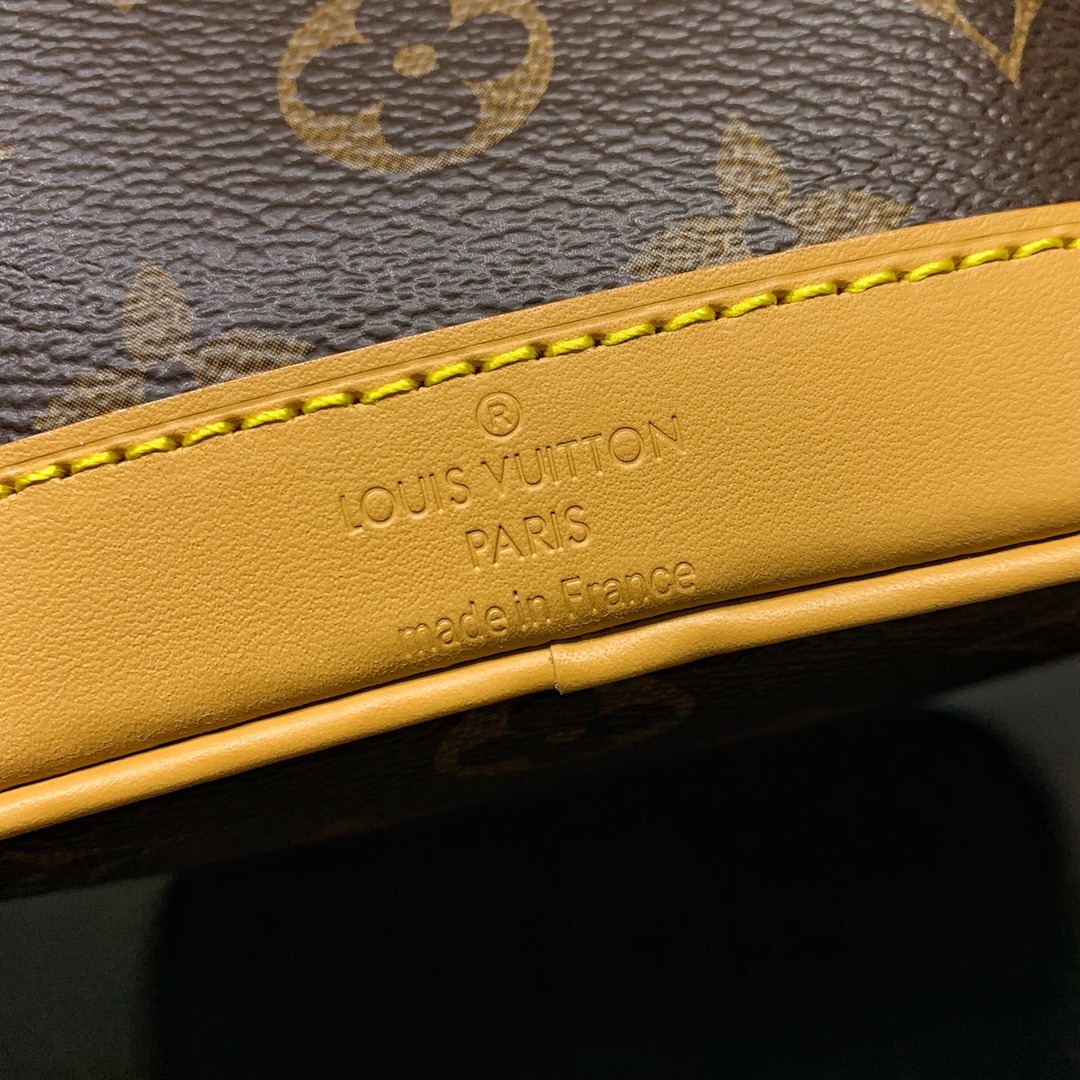 Louis Vuitton Noé in Monogram Canvas and Vachetta Leather with Drawstring for Handheld Carry