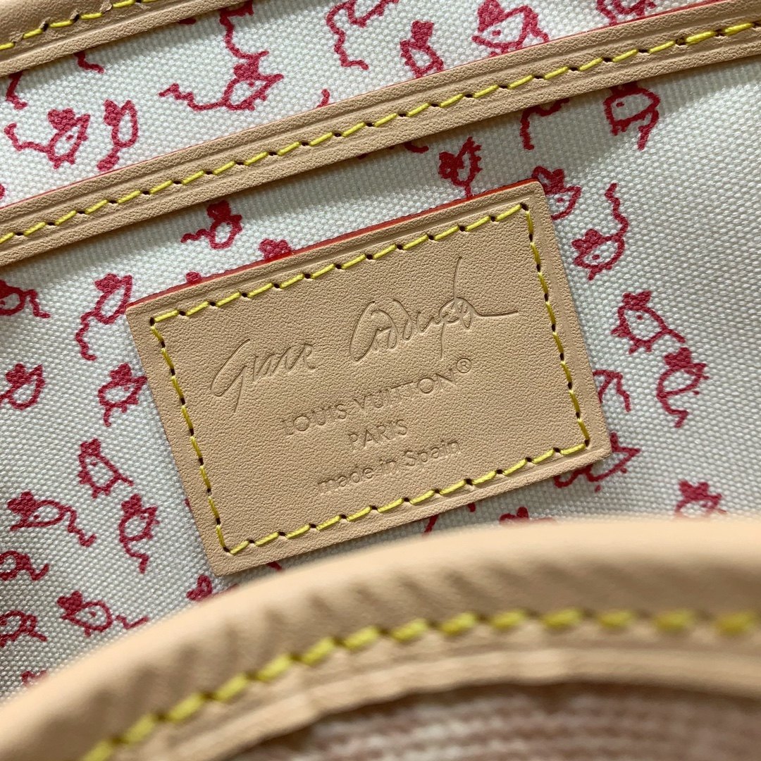 Louis Vuitton Palm Springs MM M41538 in Monogram Eclipse Canvas with Print Designer Bag
