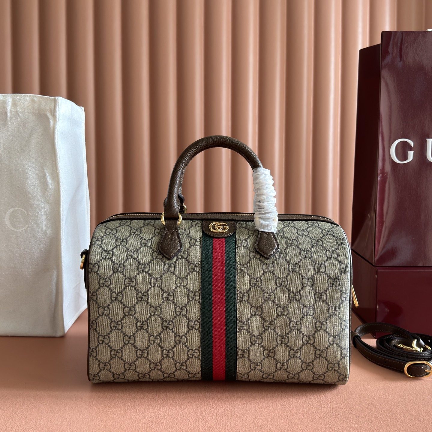 Gucci Ophidia GG Bag in GG Supreme Canvas with Brown Leather Trim for Handheld and Shoulder Carry