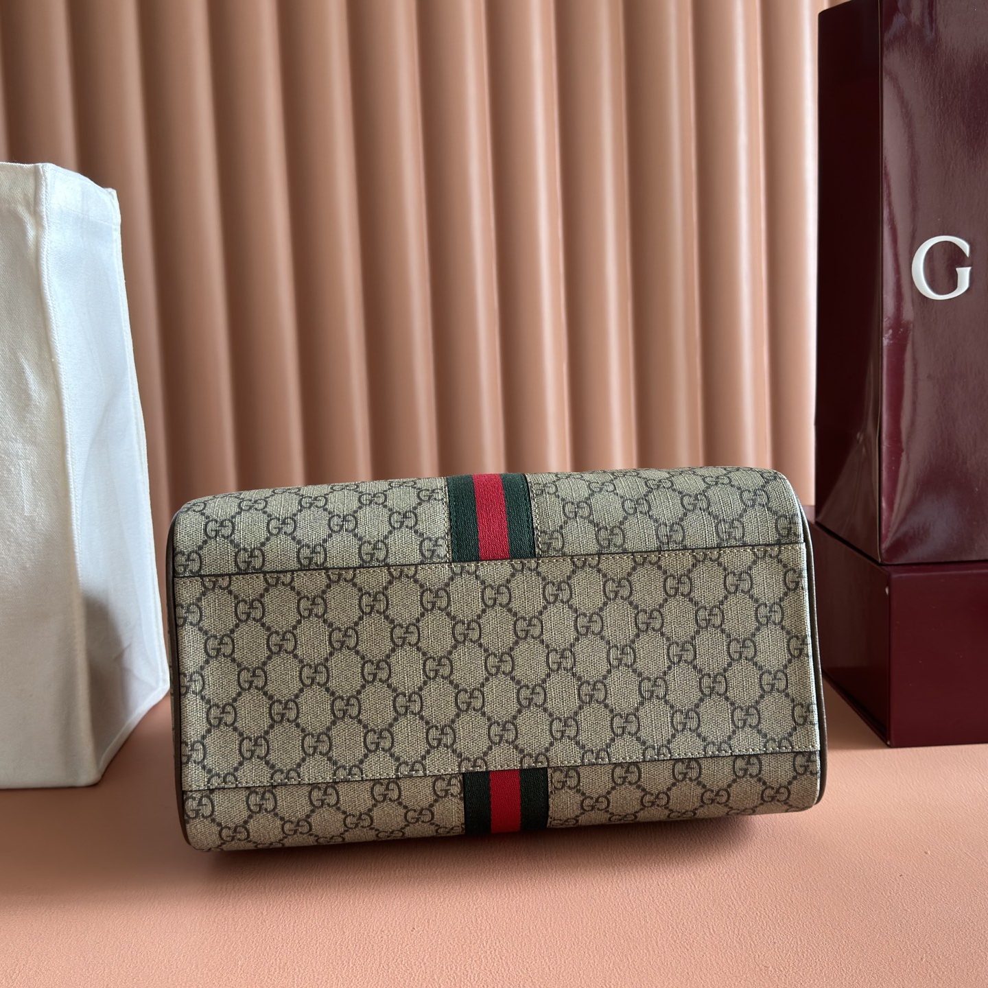 Gucci Ophidia GG Bag in GG Supreme Canvas with Brown Leather Trim for Handheld and Shoulder Carry