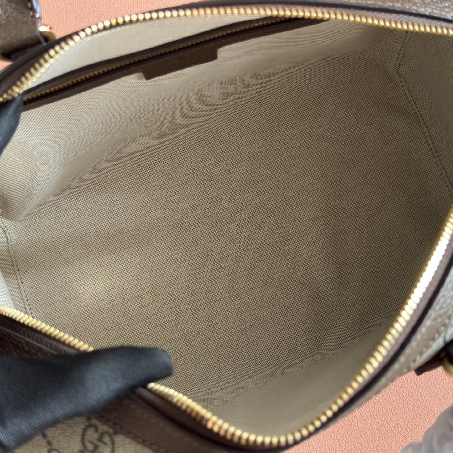 Gucci Ophidia GG Bag in GG Supreme Canvas with Brown Leather Trim for Handheld and Shoulder Carry