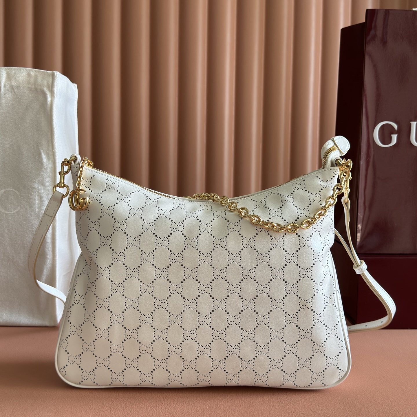 Gucci Lady Lunetta Chain A006OA in Microperforated Leather with Zipper and Gold Hardware