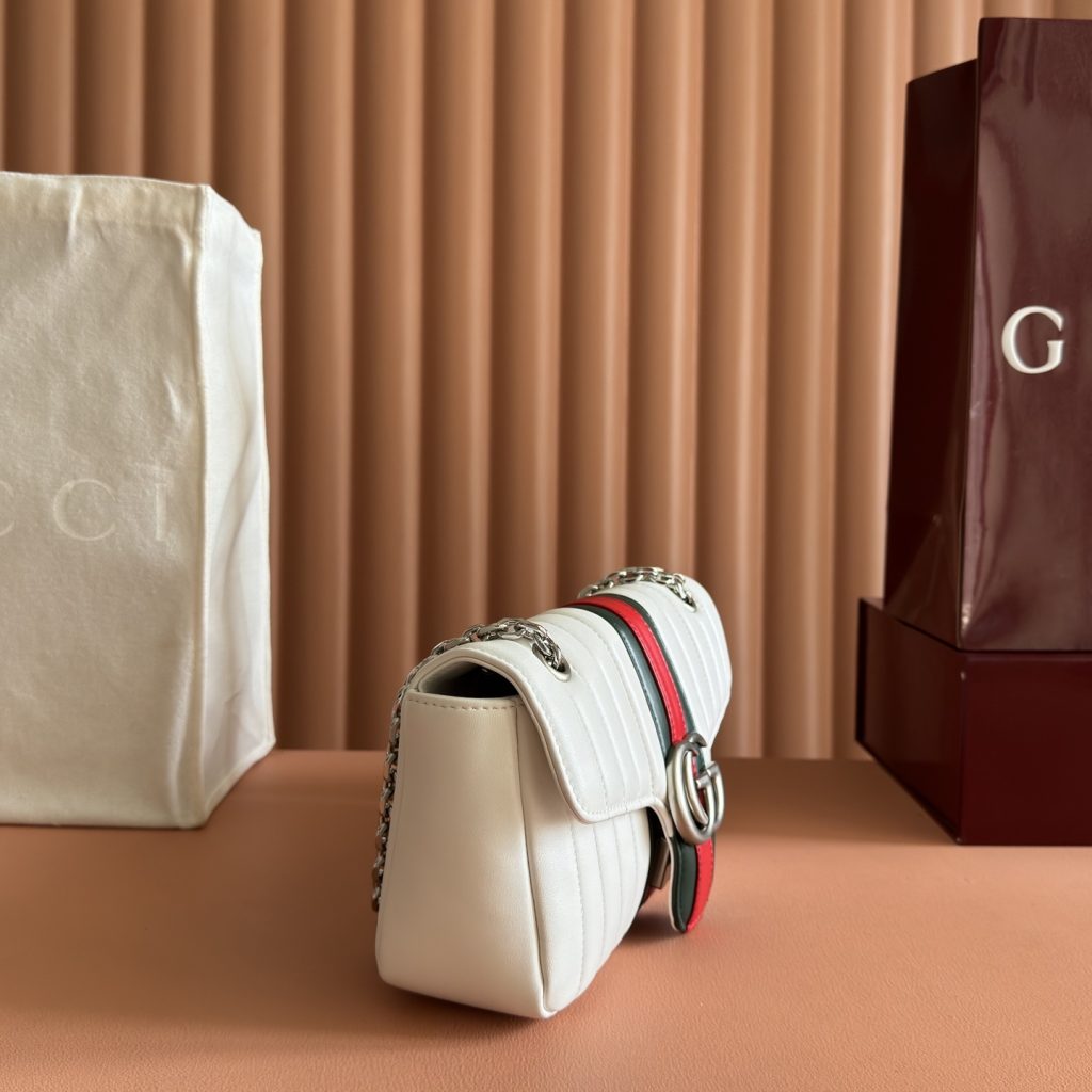 Gucci GG Marmont in Matte Lambskin with Pin Lock for Handheld Shoulder Bag Carry