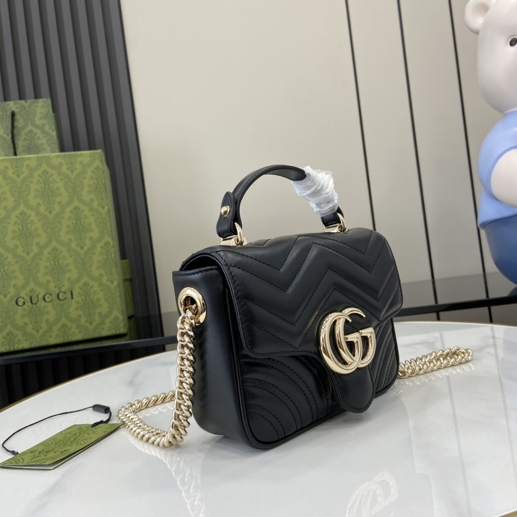 Gucci GG Marmont in Matelasse Leather with Magnetic Flap for Handheld Shoulder Carry