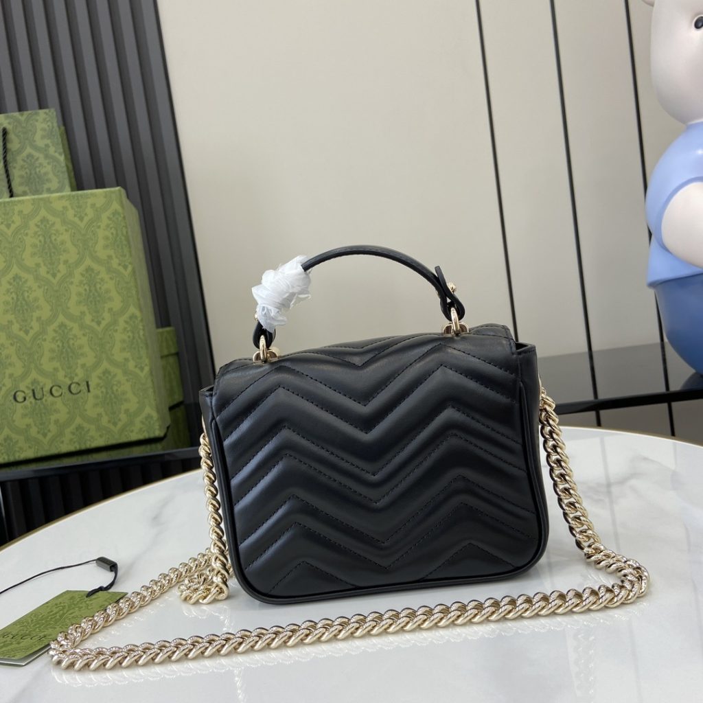 Gucci GG Marmont in Matelasse Leather with Magnetic Flap for Handheld Shoulder Carry