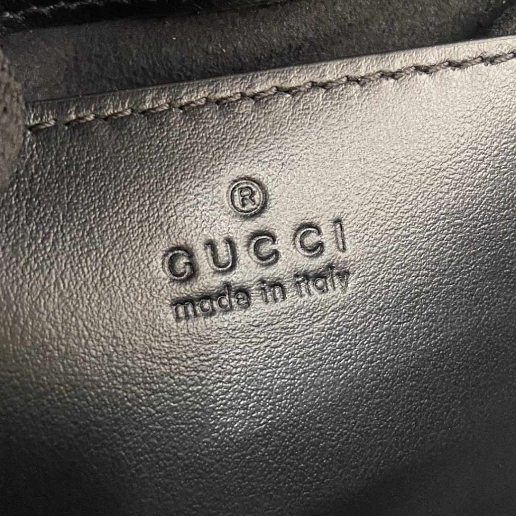 Gucci GG Marmont in Matelasse Leather with Magnetic Flap for Handheld Shoulder Carry
